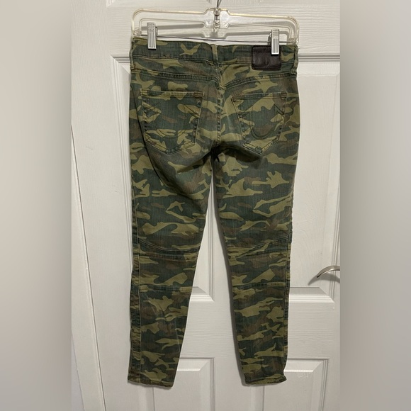TRUE RELIGION CAMO LOW RISE SUPER SKINNY PANTS - Picture 2 of 4